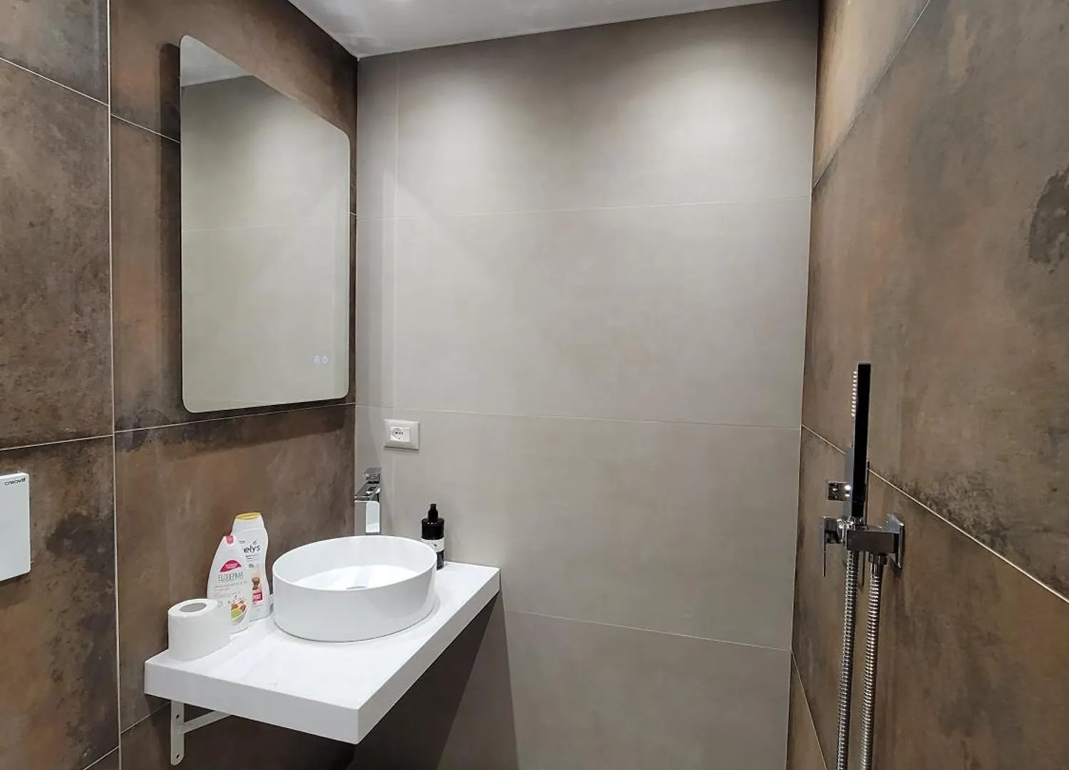 Aura Apartments Tirana 1